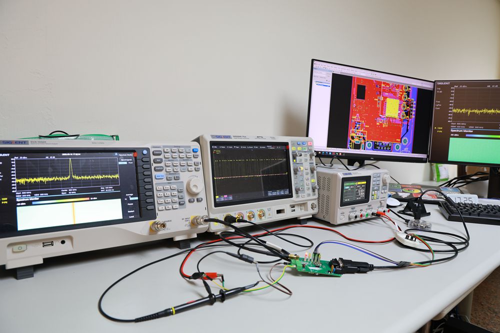 加安提供：无线 PCB设计， 嵌入式固件编程，精通无线协议，网络设备设计，云端后台服务整合，前端App开发。